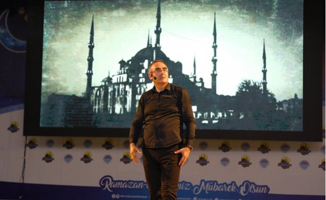 Sunay Akın, Mersin'de Ramazan Etkinliklerinin Konuğu Oldu