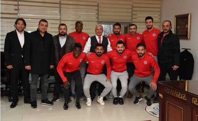 Mersin İdmanyurdu Yönetimi ve Futbolcularından, Başkan Kocamaz'a Ziyaret