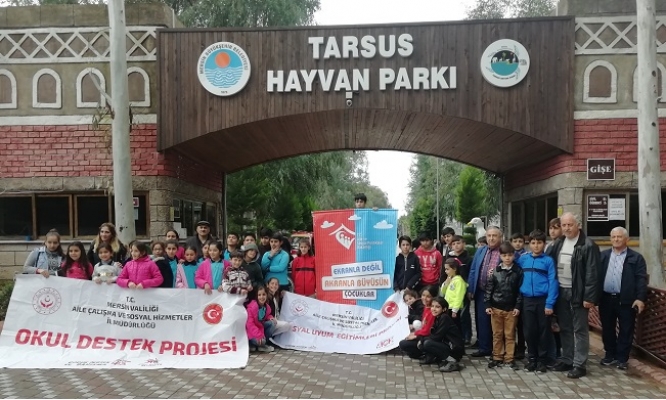 Çocuklar Tarsus Hayvan Parkı'nı Gezdi