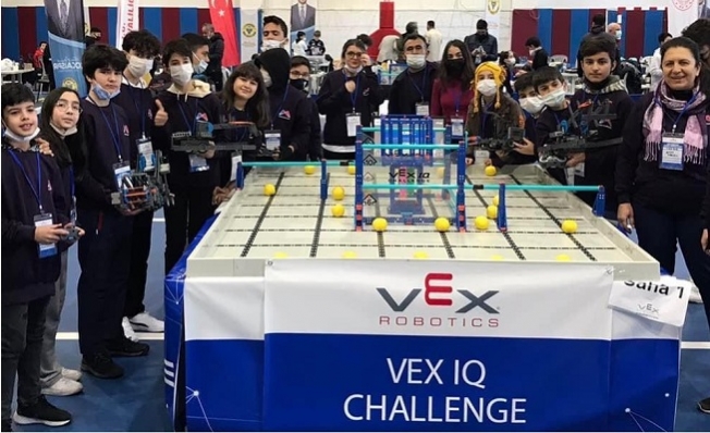 “Uluslararası VEX Robotics Turnuvası”nda  “Enerji Ödülü”
