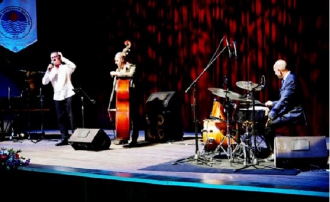 "Trio" Mersin Kültür Merkezi’nde Hayranlarıyla Buluşturdu.