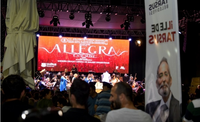 Tarsus'ta “Allegra Ensemble” Konseri Saint Paul Meydanı’nda Gerçekleştirildi