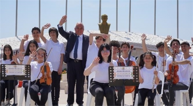 Erdemli Belediyesi Çocuk ve Gençlik Korosu 23 Nisan'ı Unutmadı