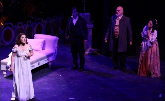 “La Traviata” Rejili Konser Seyircisini Bekliyor.