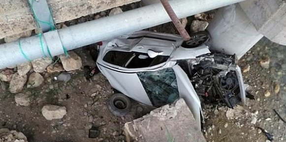 Mersin’de Otomobiliyle Dereye Uçan Sürücü Yaralandı.   