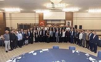 Başkan Seçer CHP'li İlçe Başkanları ve Meclis Üyeleriyle Biraraya Geldi.