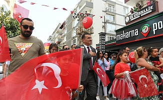 Dünya çocukları 23 Nisan’ı Yenişehir Sokaklarında Kutladı