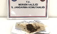 Mersin'de Sultan Çayı Kenarında, Araç İçinde Uyuşturucu Kullanırken Yakalandılar