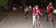 23 Nisan'ı Bisiklet Turu Atarak Kutladılar